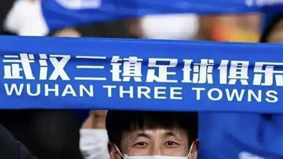 你当我老太婆是吓大的？我连监狱都蹲过，还会怕你？。
